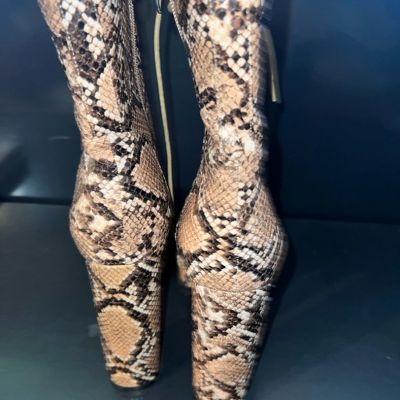 Simmi‎ of London Snake Print High Heel Fashion Boots Sz. 8 - Picture 2 of 5